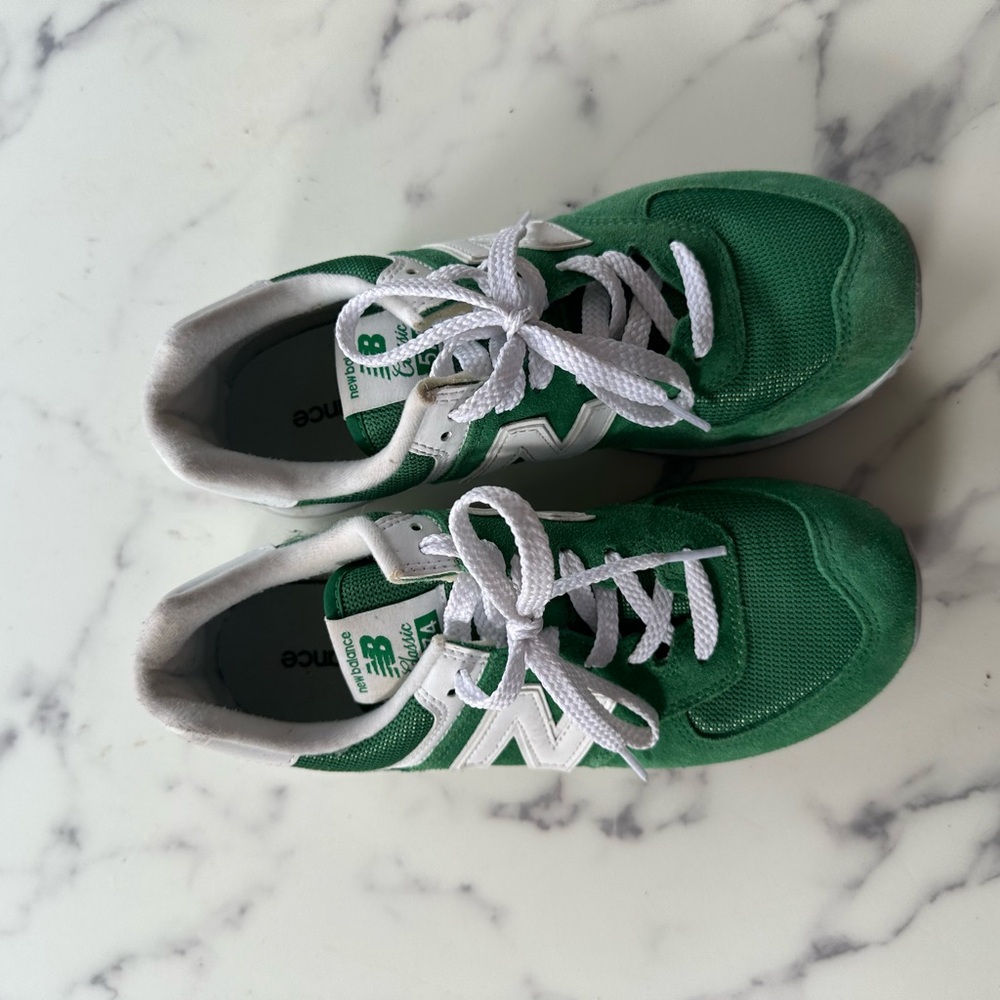 New Balance Green and White Women's Sneakers